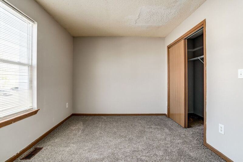 2627 Delavan Ave - Photo 3 of 13