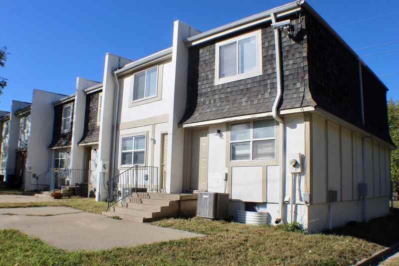 2627 Delavan Ave - Photo 5 of 13