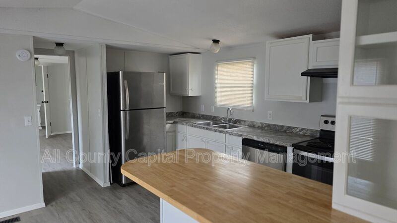 1113 Colorado Dr - Photo 7 of 13