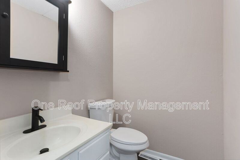 701 Linwood Dr #C8 - Photo 3 of 21