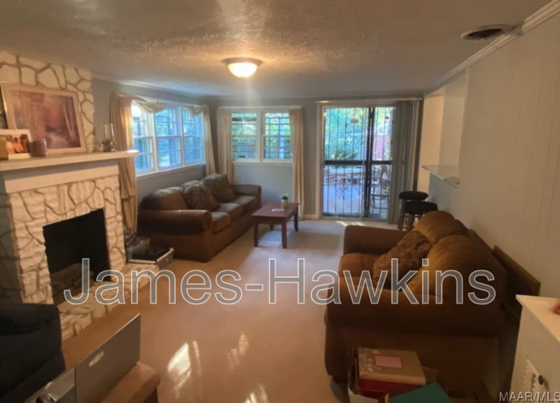 1394 Avalon Ln - Photo 2 of 10