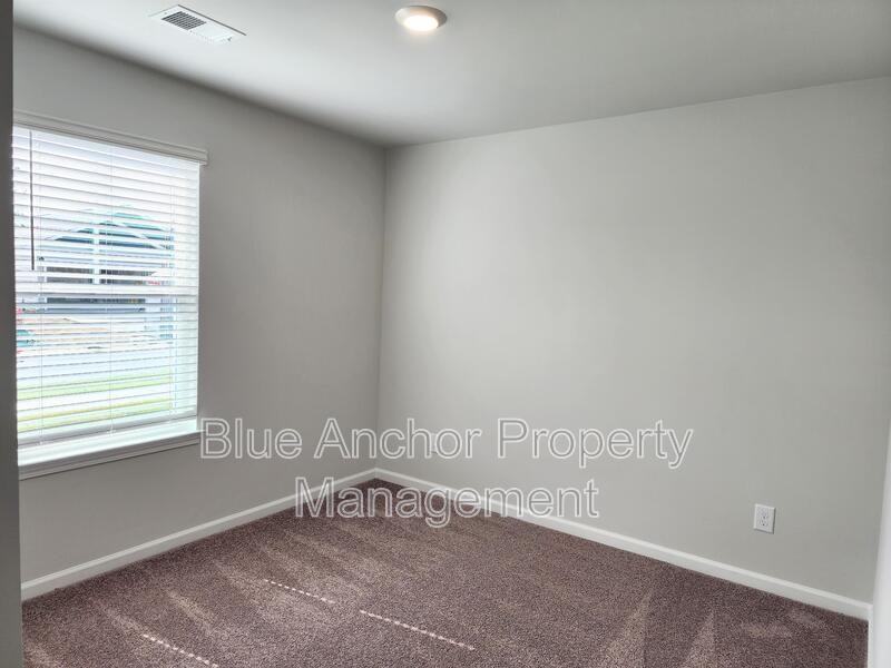 1015 Course Ln - Photo 4 of 50