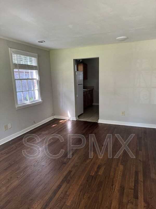 5017 Baylor Ave - Photo 3 of 7