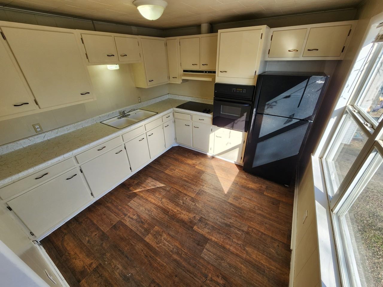 621 S Cherry St #1 - Photo 3 of 8