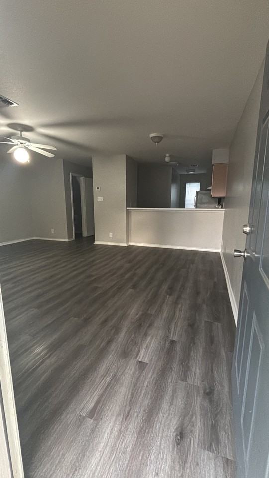 902 S Loop 499- U-1 #U1 - Photo 4 of 33