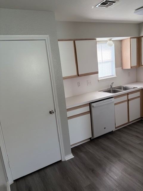 902 S Loop 499- X-6 #X6 - Photo 3 of 24