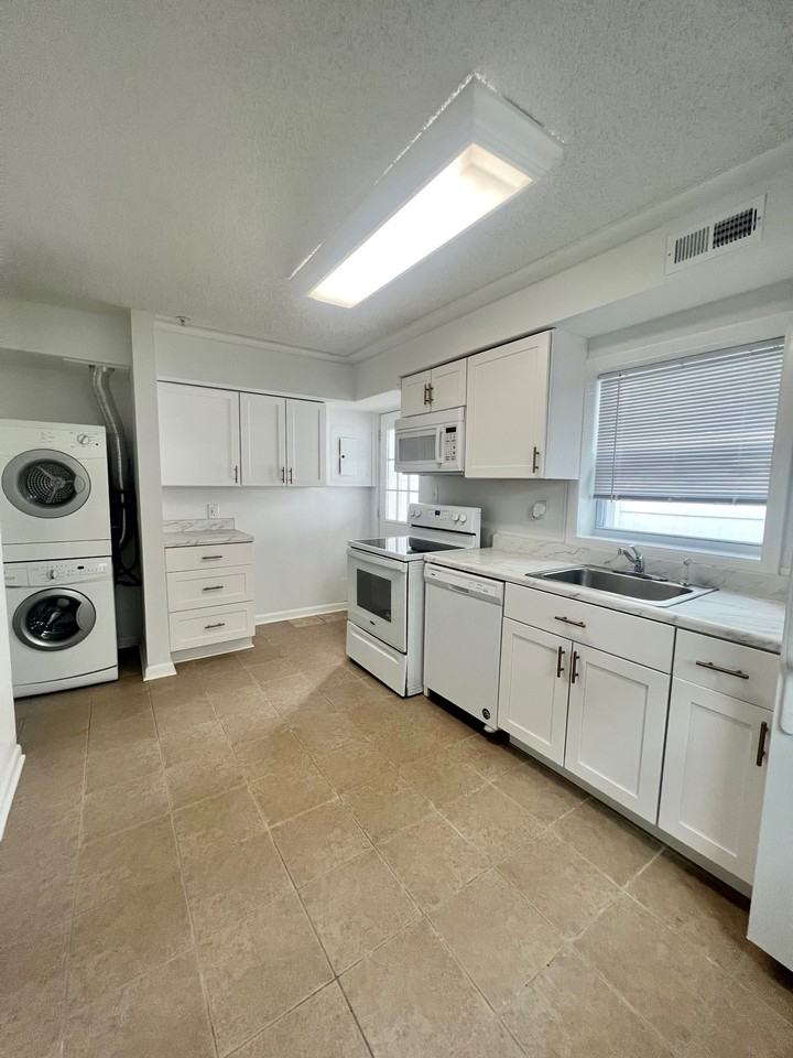 29 Carver St #C - Photo 4 of 16