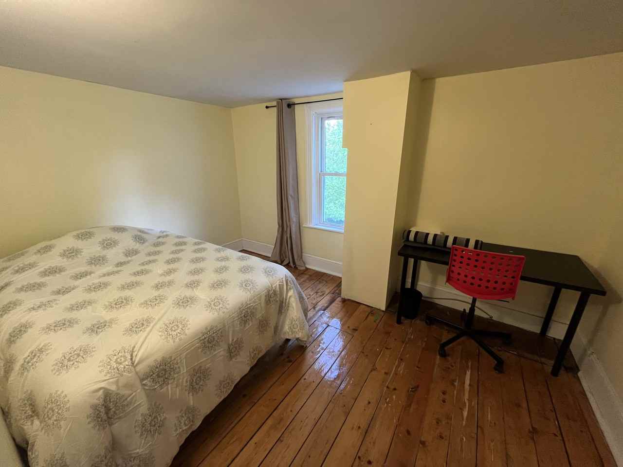 114 Glenora Street - Photo 5 of 5