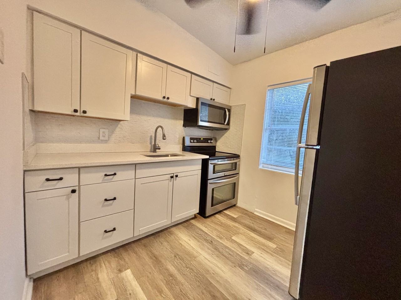 819 W Portage St, Kissimmee, FL 34741 - Photo 7 of 16