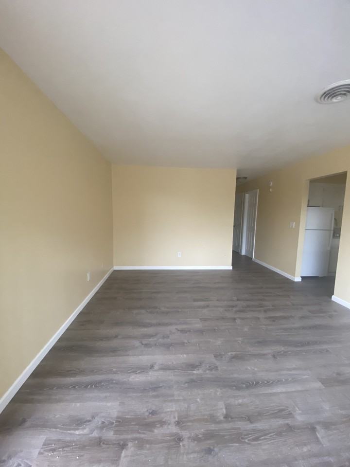 345 Grant Way - Photo 2 of 17