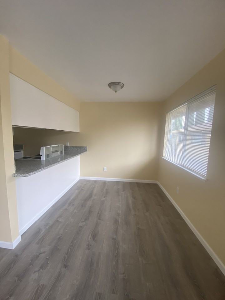 345 Grant Way - Photo 3 of 17