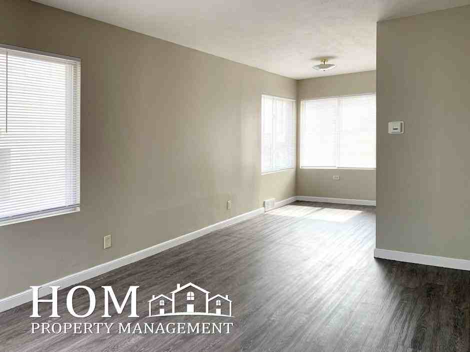 513 West 11th Street - Photo 4 of 21