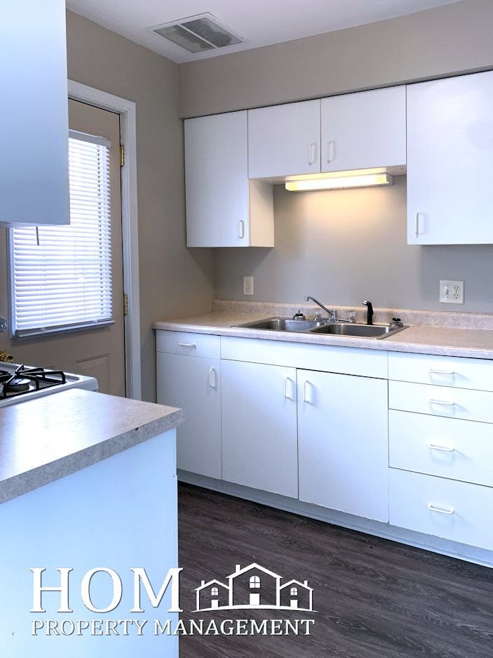 513 West 11th Street - Photo 7 of 21