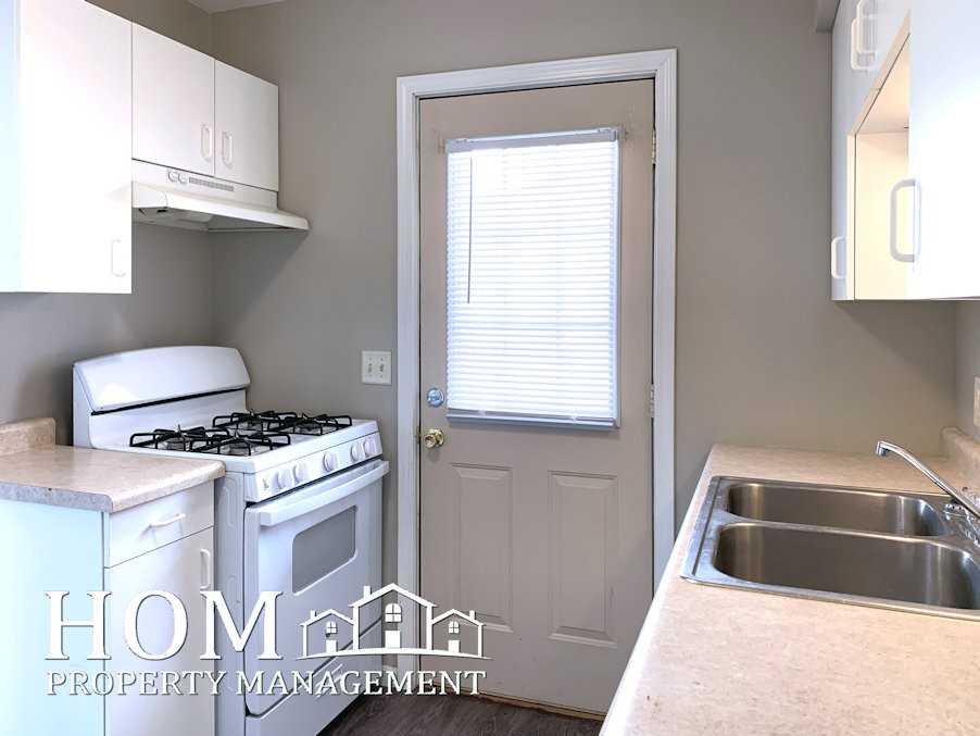 513 West 11th Street - Photo 7 of 21