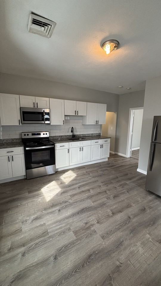 31 Channing Street - Photo 5 of 11