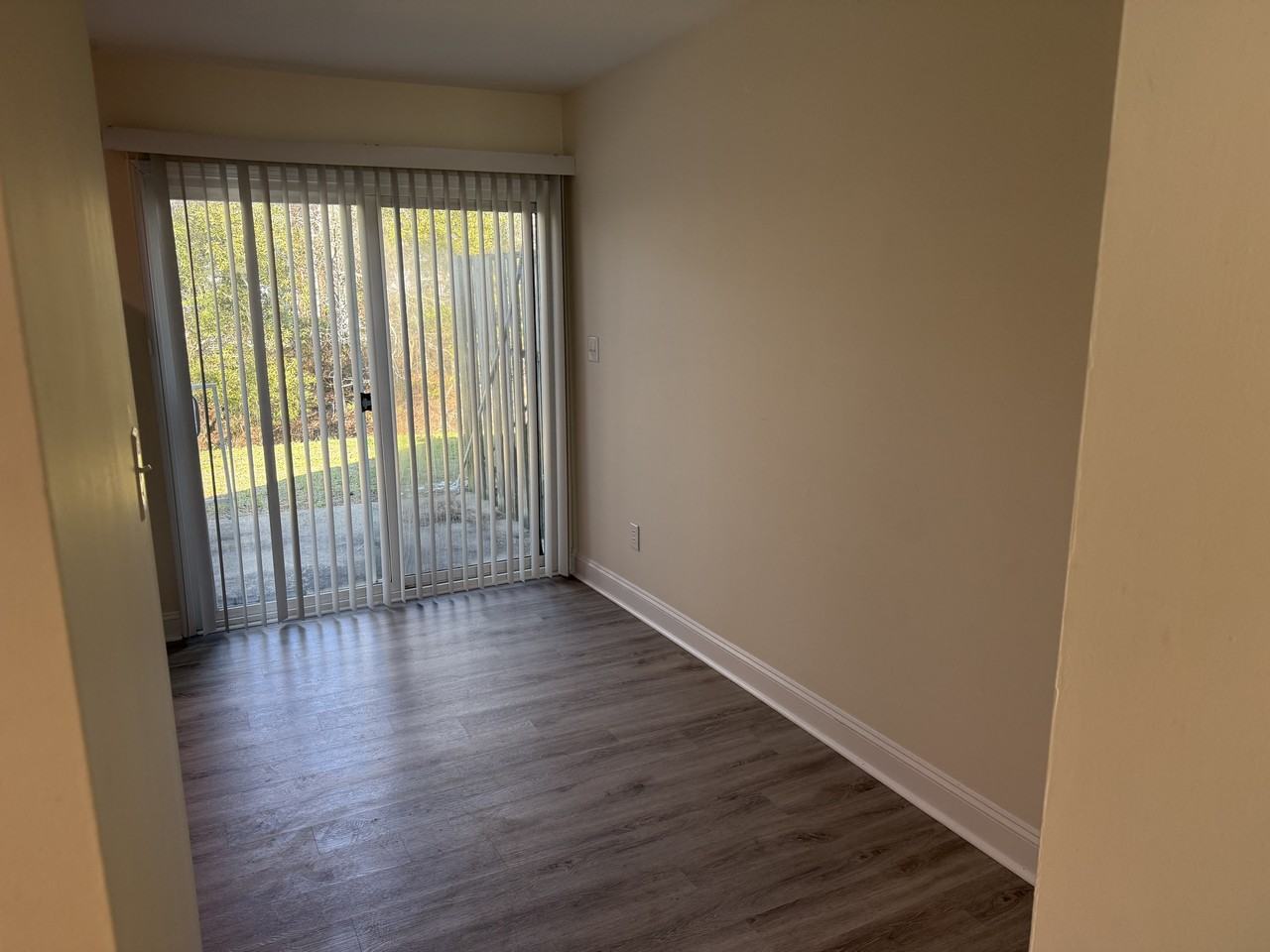 3810 Symi Circle Apt 19 - Photo 5 of 7