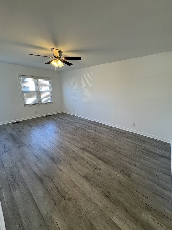 2452 Wakefield Drive - Photo 3 of 9