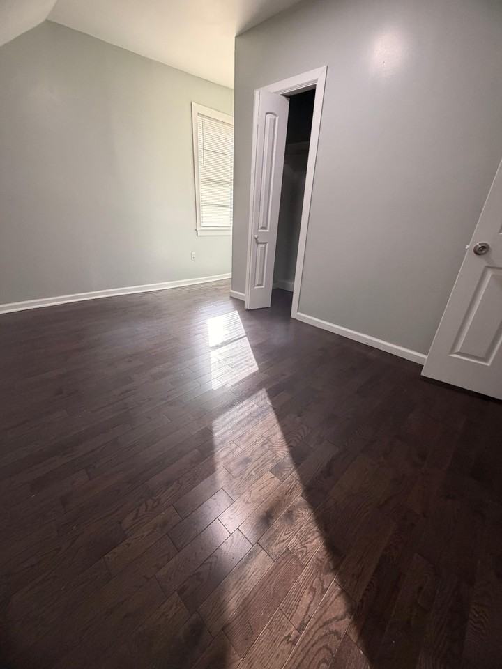 479 Putnam Street - Photo 5 of 11