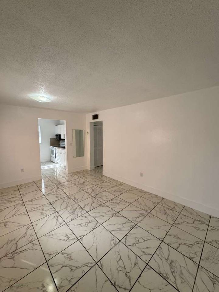 720 & 735 W - Photo 3 of 9