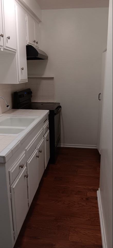 Casa Vanowen - Photo 6 of 8