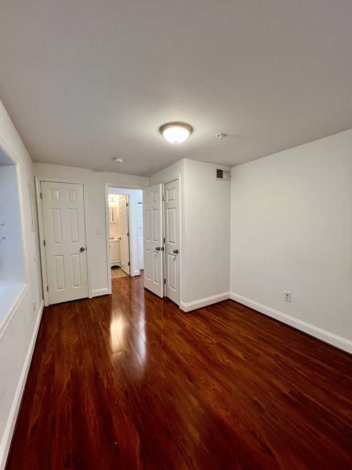 35 Carver St - Photo 6 of 8