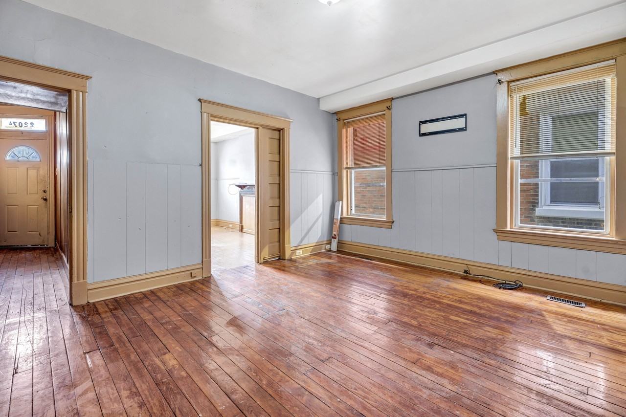 2207 Angelica Street - Photo 4 of 10