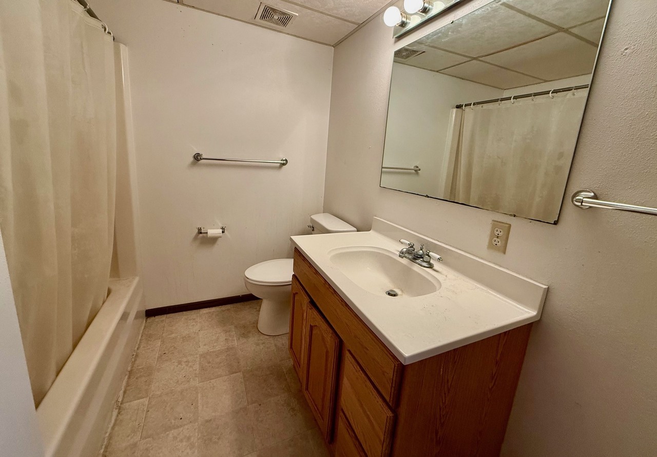 906 Cedar River Drive Northwest - Photo 5 of 12