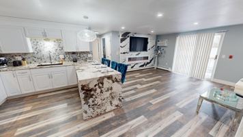 featured image of 600 N Kensington Dr