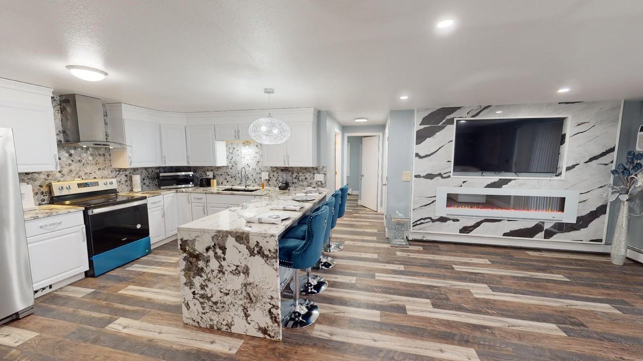 600 N Kensington Dr - Photo 6 of 42