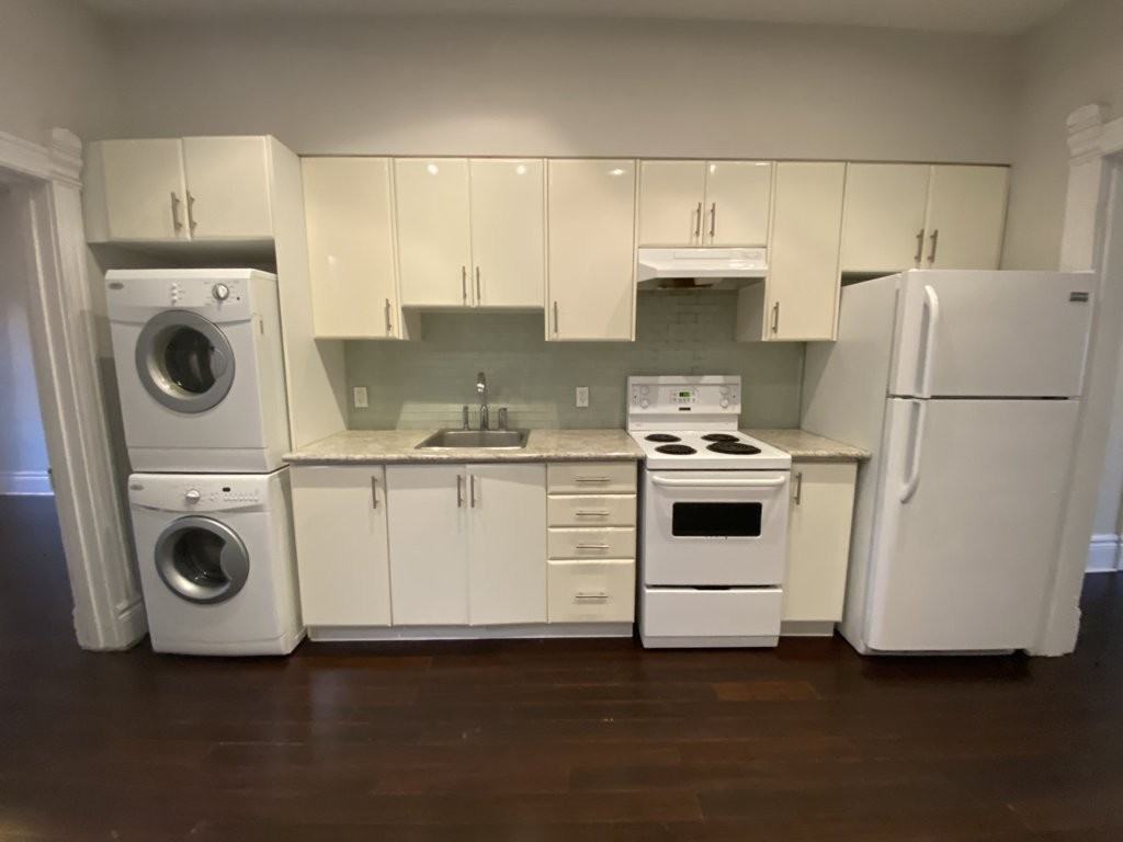 329 Concord Ave #1stFL - Photo 2 of 11