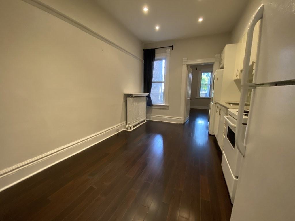 329 Concord Ave #1stFL - Photo 5 of 11