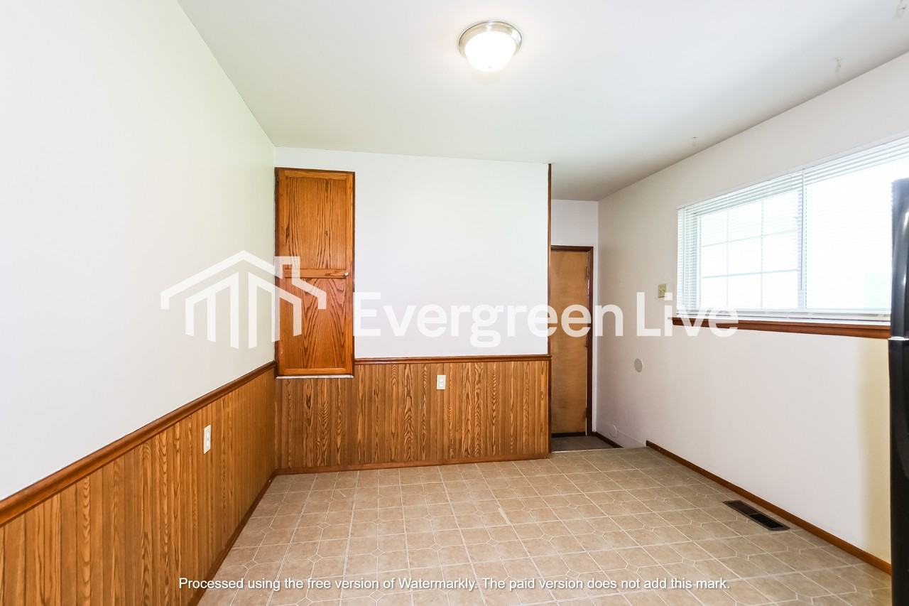 1321 Criterion Ave - Photo 6 of 14