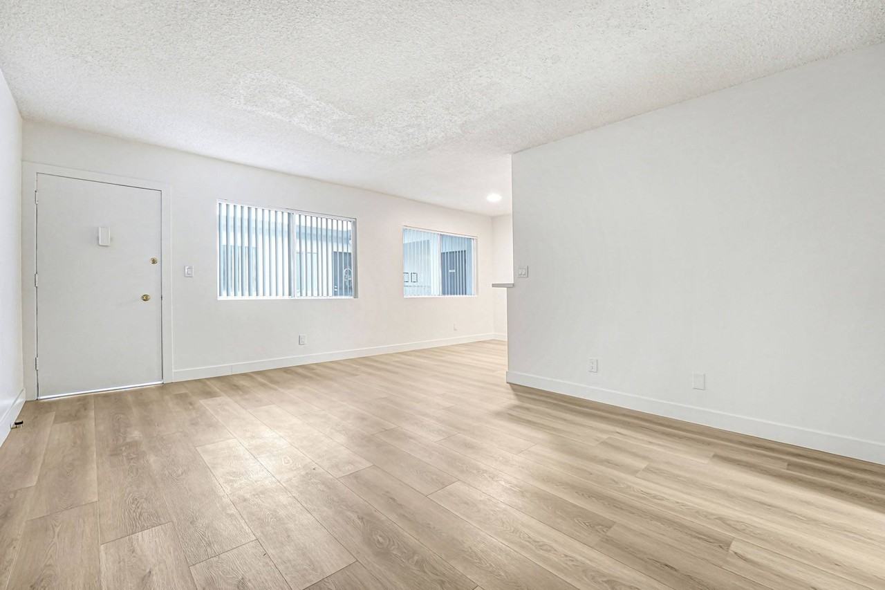 3666 Cardiff - Photo 2 of 18