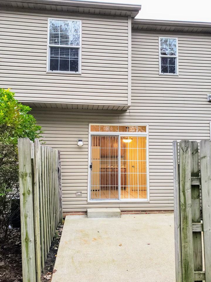 2158 Kenyon Street #B - Photo 5 of 34