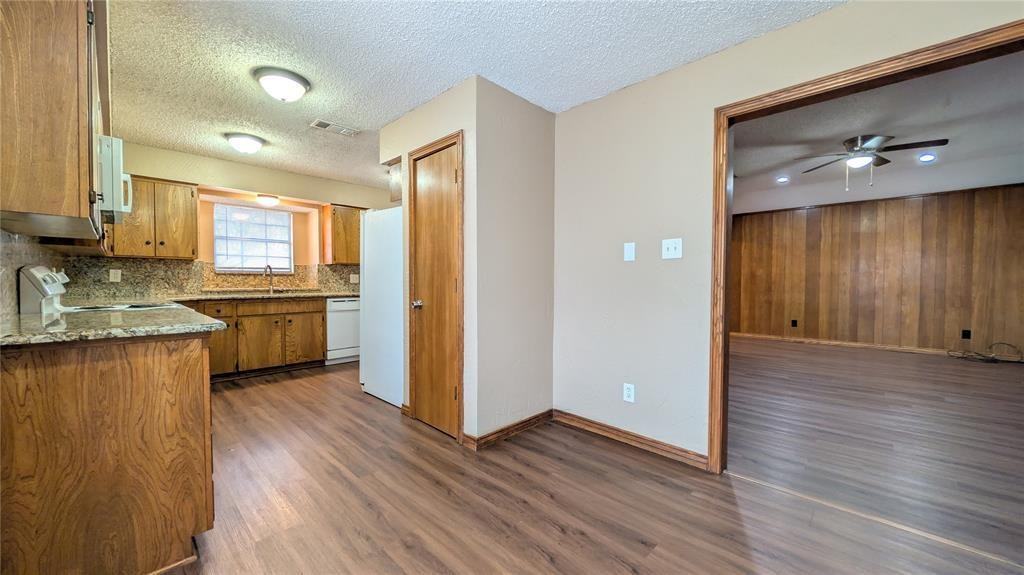 429 Headlee St - Photo 6 of 23