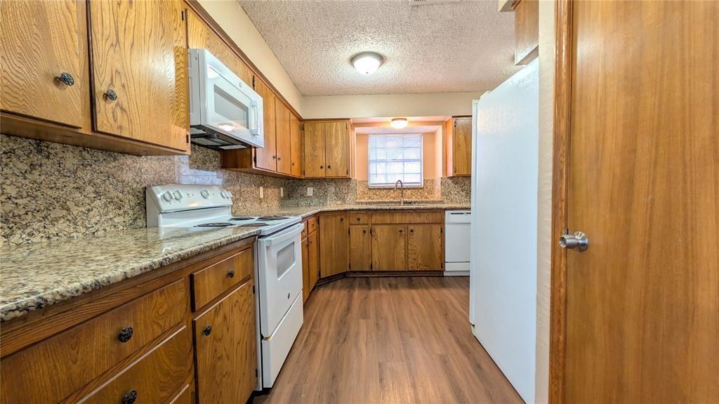 429 Headlee St - Photo 7 of 23