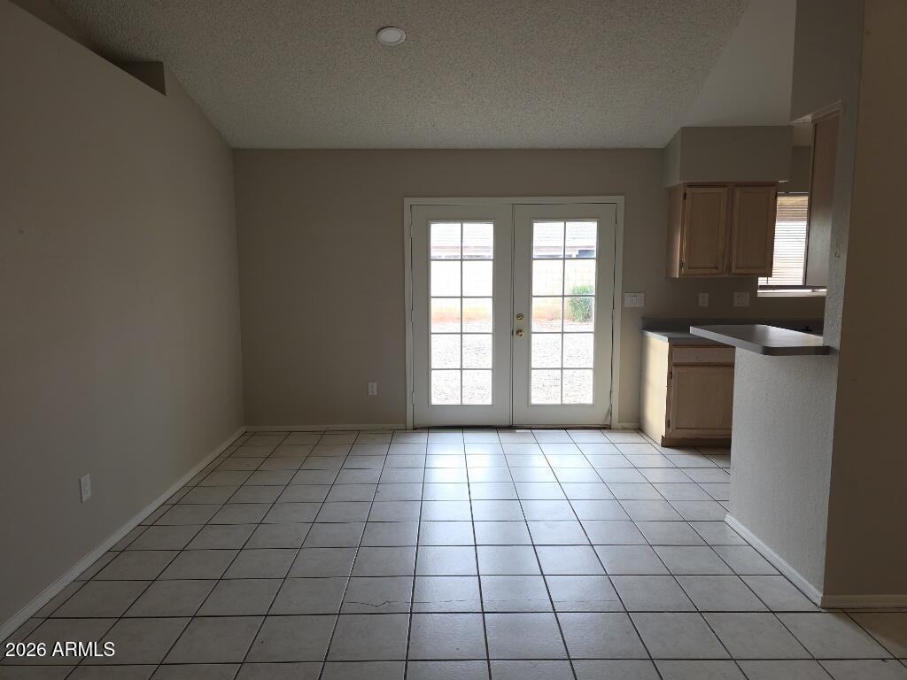 8703 W Puget Ave - Photo 3 of 14