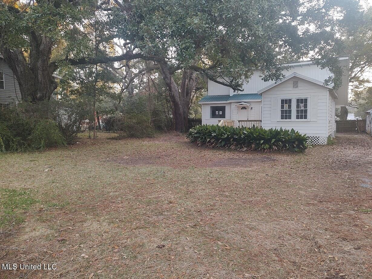 5112 Beardslee St - Photo 3 of 12