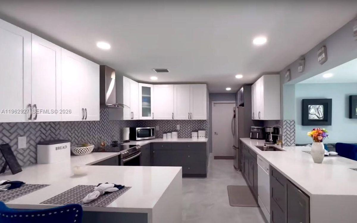 8275 Shadow Wood Blvd ##0