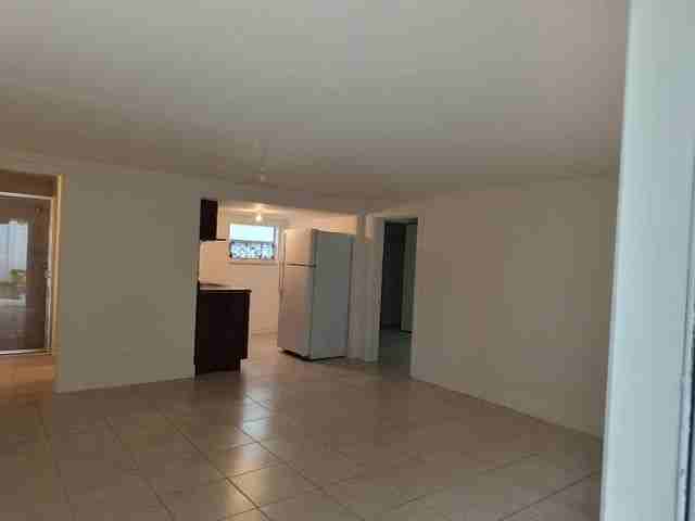 1007 S E St ##A - Photo 3 of 17