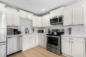 featured image of 3255 Florida Blvd