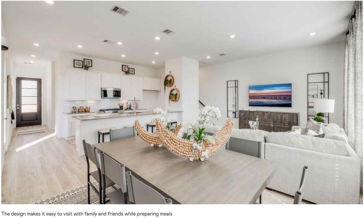 2202 Via Isa Ln - Photo 2 of 17