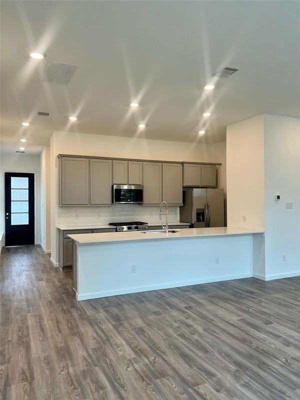 2202 Via Isa Ln - Photo 7 of 17