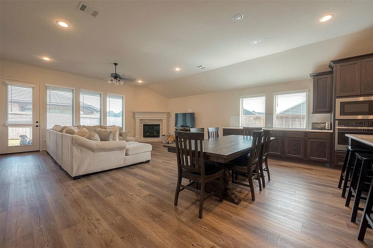 4602 Ana Ridge Ln - Photo 4 of 31