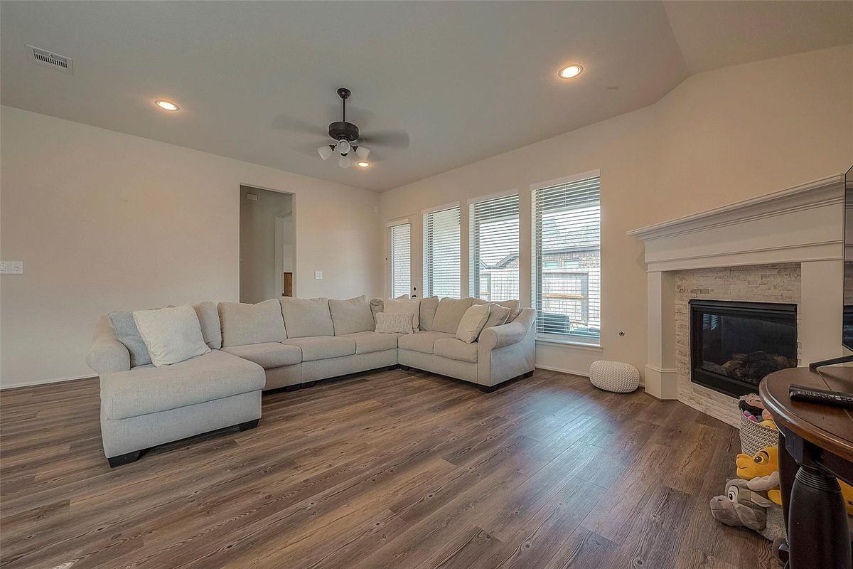 4602 Ana Ridge Ln - Photo 5 of 31