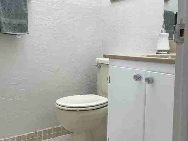15036 Ashland Ln ##51 - Photo 3 of 11
