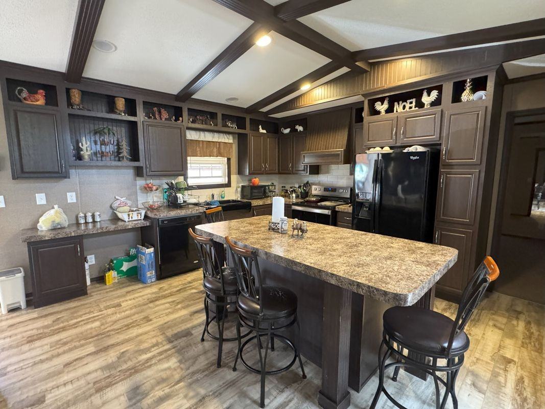 307 W Pease St - Photo 2 of 3