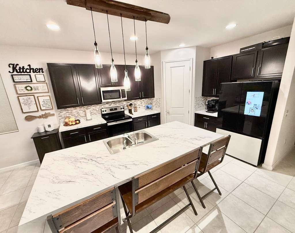 184 Summershore Drive - Photo 3 of 19
