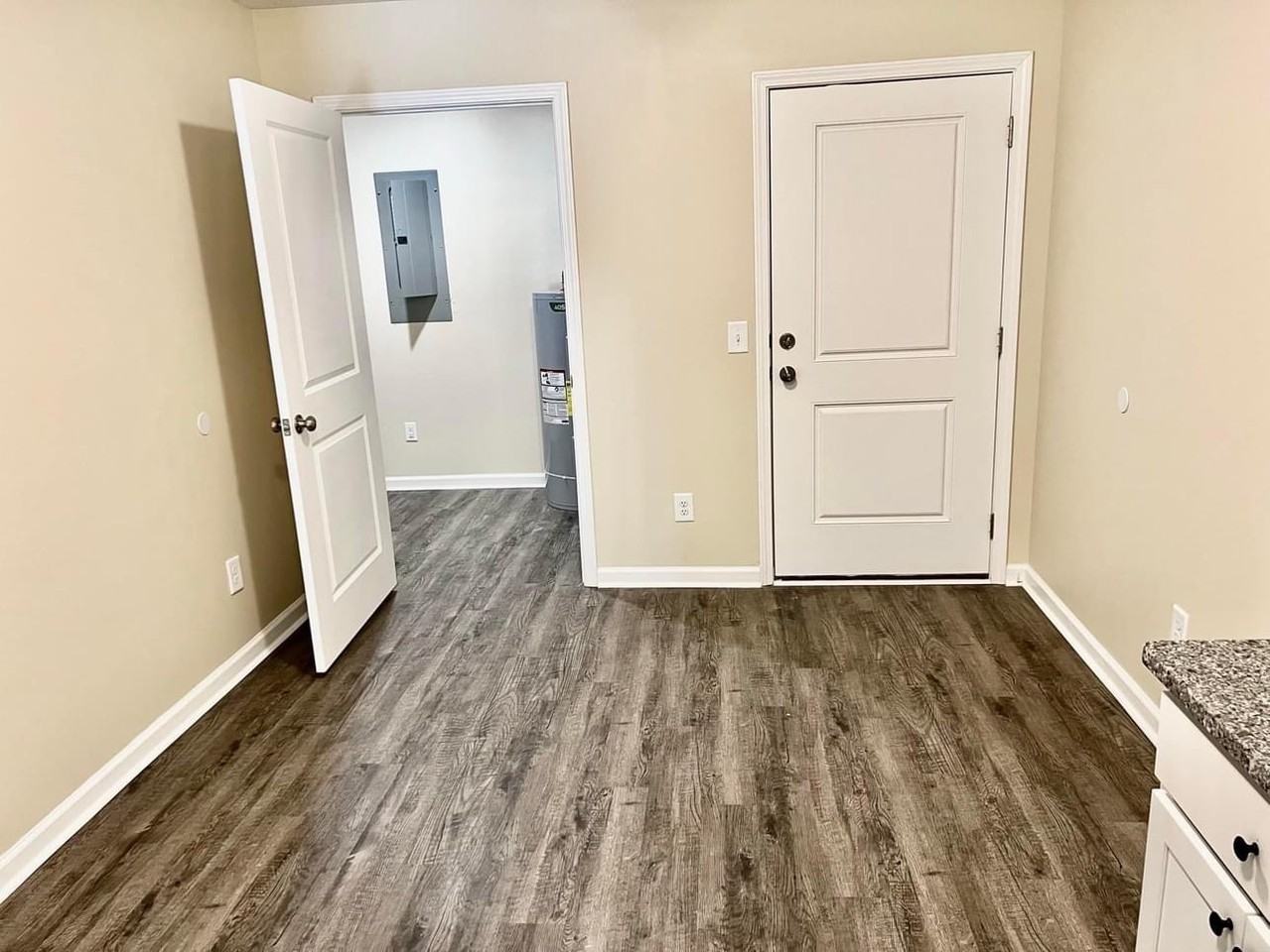 1452 Murrill Hill Rd - Photo 7 of 10