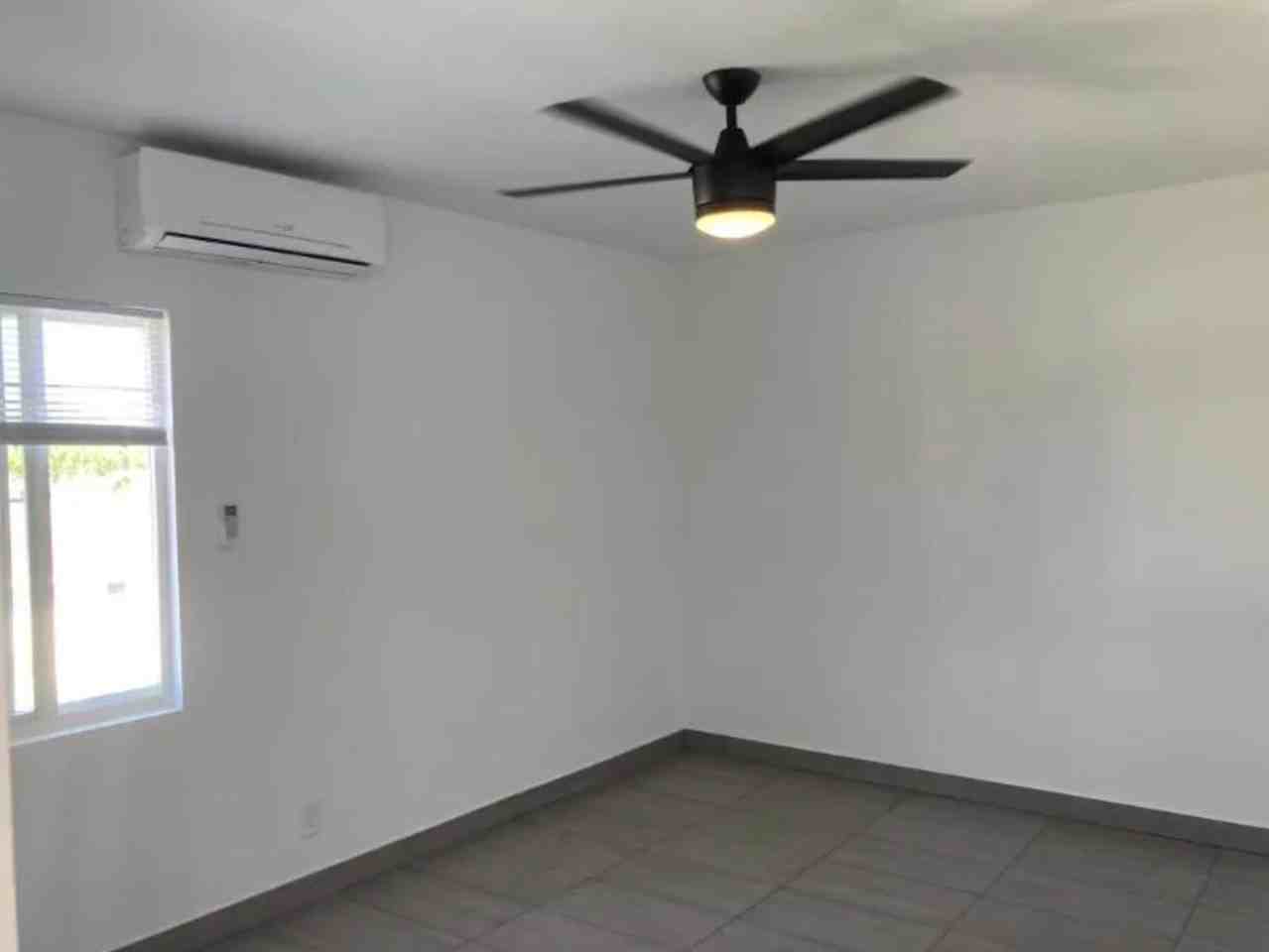3201 Broadway - Photo 5 of 10